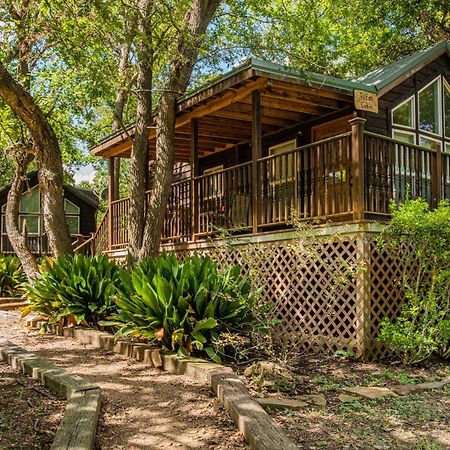 Pecan Cabin Fredericksburg Bagian luar foto